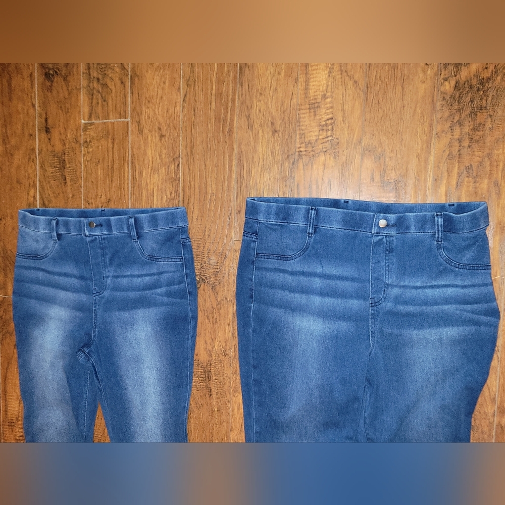 2 Pairs Of Time and Tru Women's Dark Blue Skinny Jeans - Picture 2 of 4